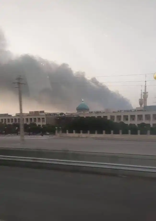 Image from اخبار فوری ایران وجهان: 🔴 فوری 💥 انفجارهایی در نزدیکی حرم خمینی در تهران.۳۱خرداد...