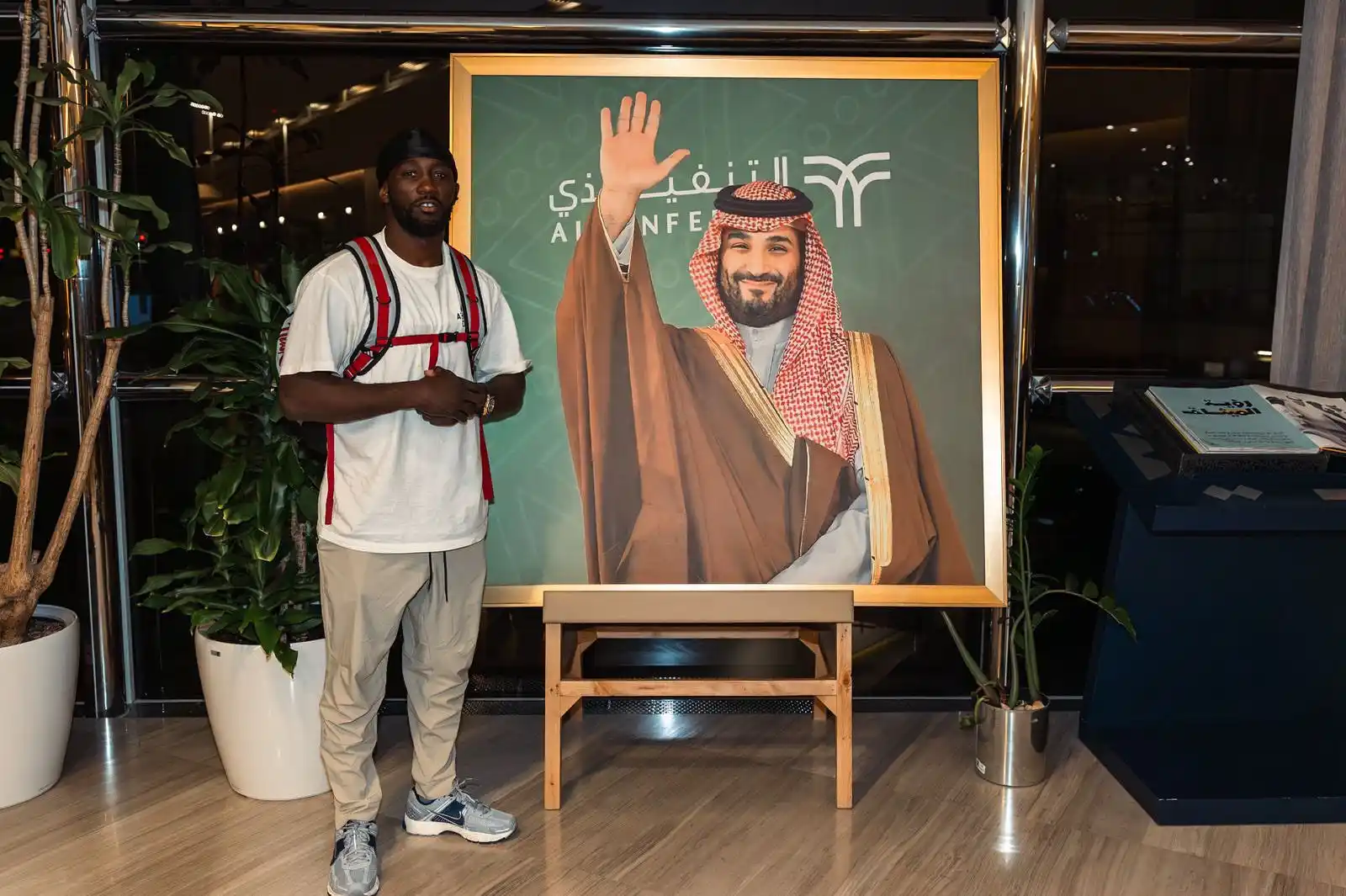 Image from TURKI ALALSHIKH: اسطورة الملاكمه الامريكيه كروفرد يصل الرياض ... يوم الجمعه المؤتمر في...