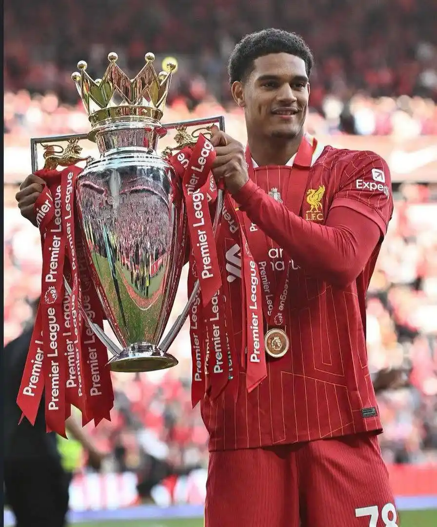 Image from LIVE FOOTBALL NEWS⚽: 🚨👋🏻 Jarell Quansah will LEAVE Liverpool to join Bayer Leverkusen in...