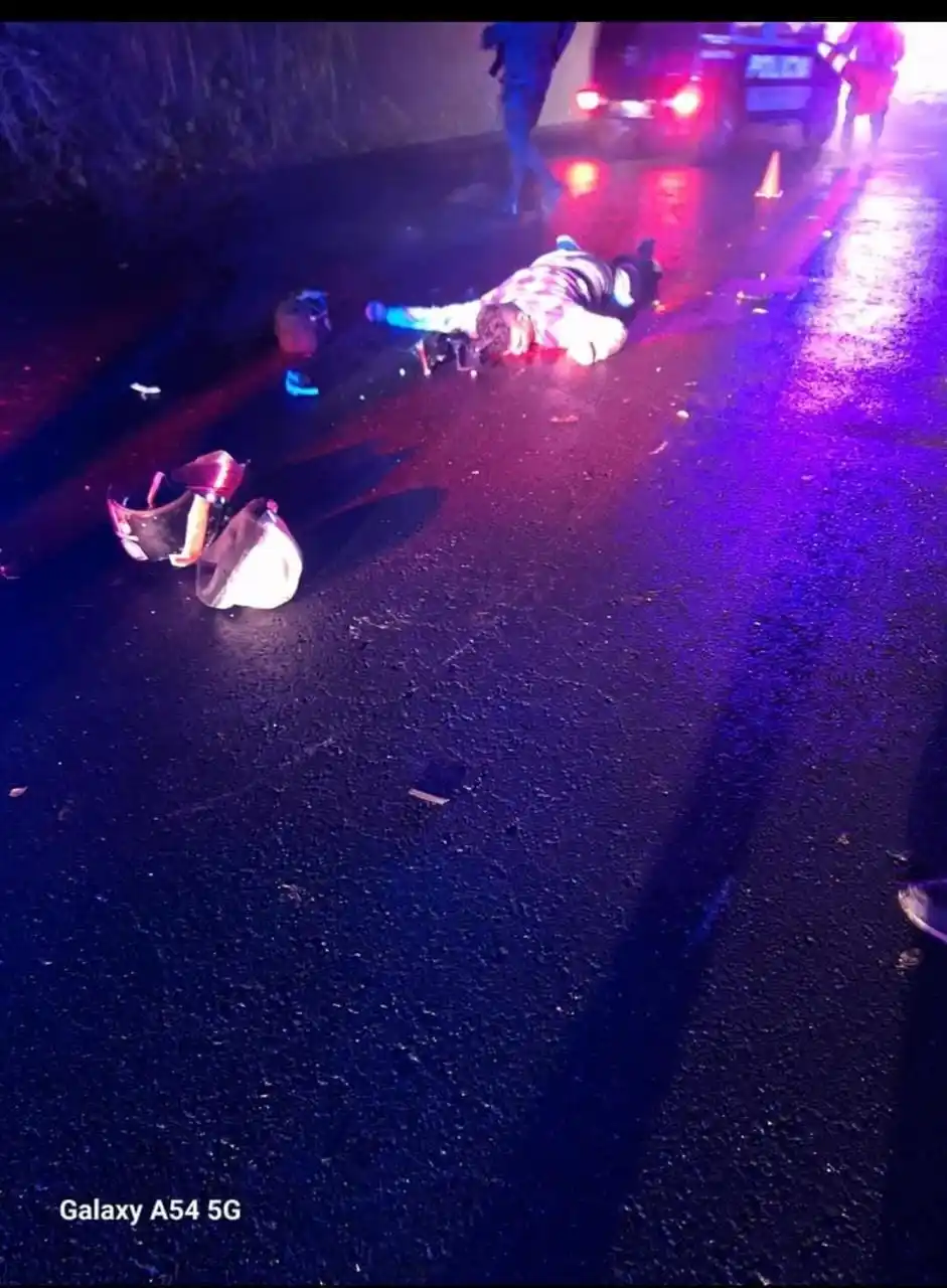 Image from NotiAccidentes SV 🇸🇻: 🚨Motociclista fallecido calle qué conduce hacia Comasagua específicam...