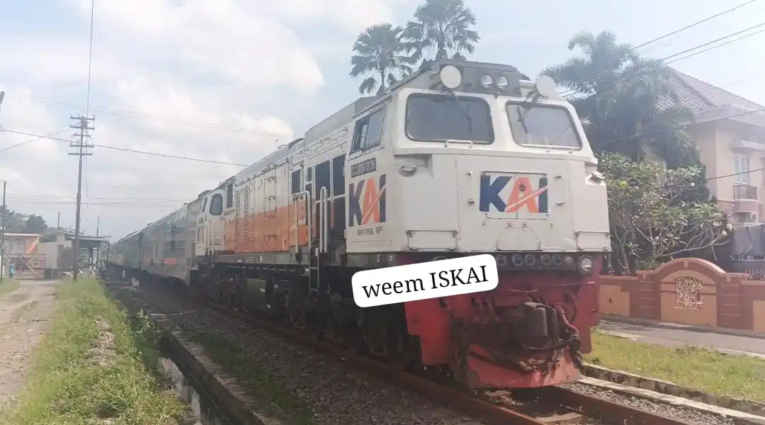 Image from ISKAI (Info dan Sensus Kereta Api Indonesia): _*Stamformasi 10/10PC Argo Wilis*_ `Bandung - Surabaya Gubeng` _Sabtu ...