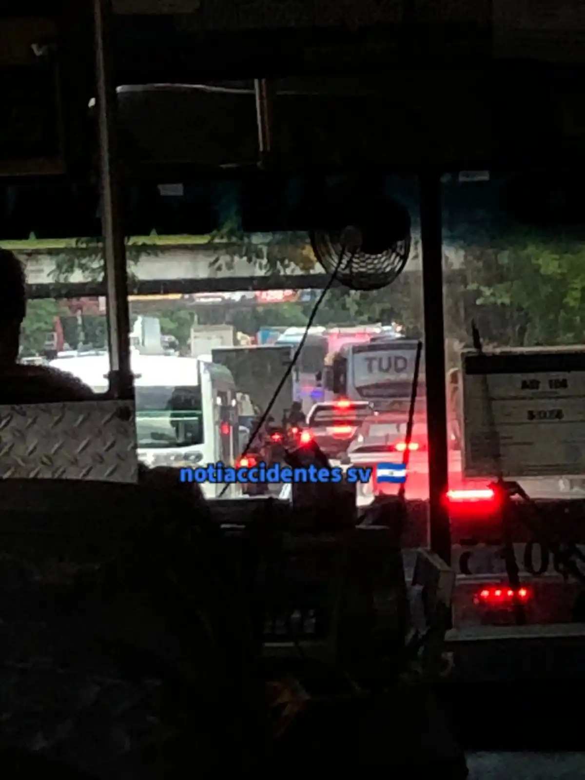 Image from NotiAccidentes SV 🇸🇻: Tráfico mega intenso ah la altura del puente del poliedro 🙁👌🏻armars...