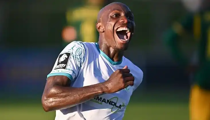 Image from All PSL Soccer Fans TV, we Stream all Football games, for Free.: 𝗕𝗥𝗘𝗔𝗞𝗜𝗡𝗚❗️  *Etiosa Ighodaro joins Kaizer Chiefs and has appli...
