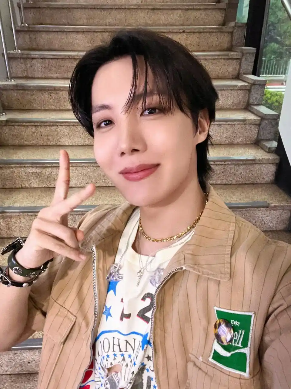 Image from ⟭⟬(D-DAY) B7ARTW💜⟭⟬: 𝗕𝗧𝗦⁷ ⟭⟬ 𝗔𝗥𝗧𝗪 ⟬⟭ ⁀➴ > *BTS EN X/TWITTER* J-Hope <a class="text...
