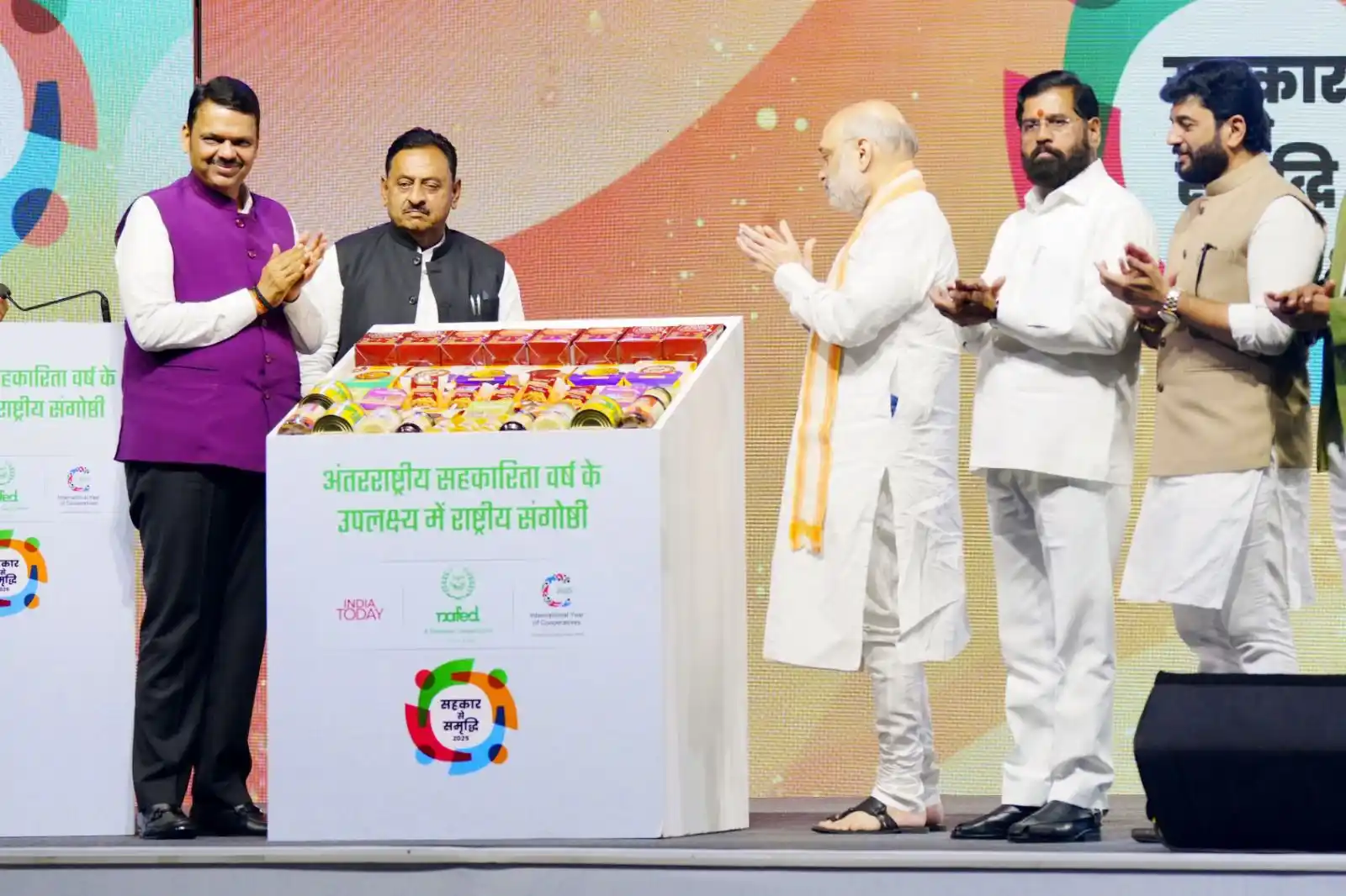Image from Devendra Fadnavis: *CMO Maharashtra Tweets:*  केंद्रीय गृह व सहकार मंत्री अमित शाह यांच्य...