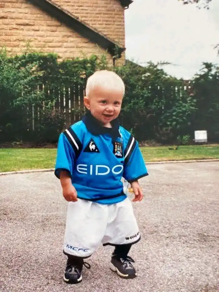 Image from PREMIER LEAGUE 🏴 ⚽: Haaland the last time Arsenal won the league.....
