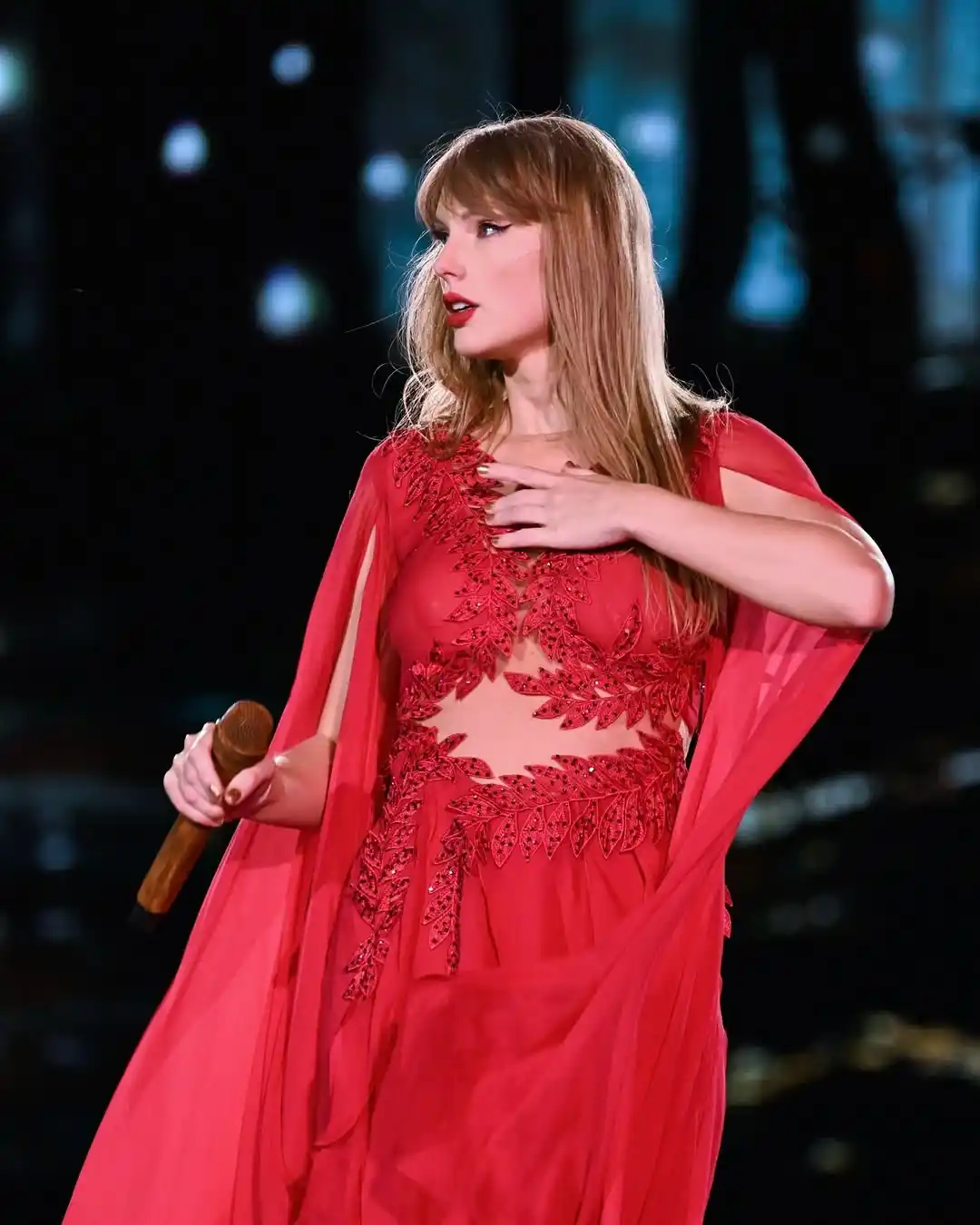 Image from ᨧ 🗽 . 𝟮𝗔𝗠 𝖲աiftiᧉs ꒱꒱: 🏴 • Hoy hace 2 años, Taylor subió un post relacionado a e...