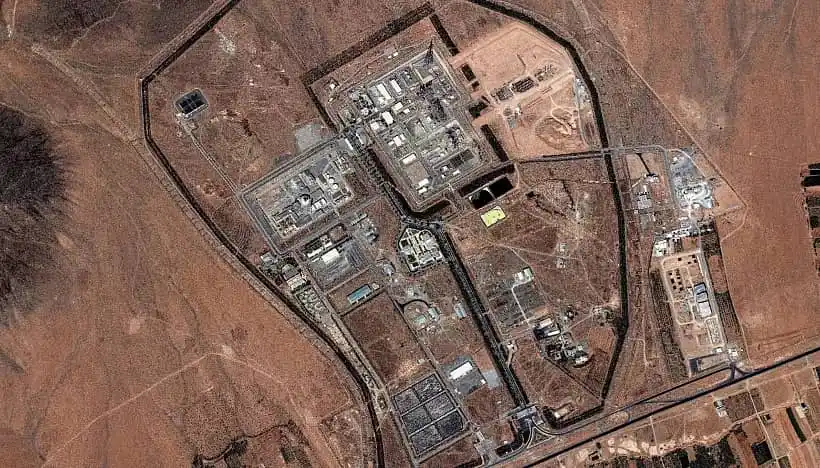 Image from Afrik New's: *🛑 ISRAËL FRAPPÉ EN PLEIN CŒUR ÉNERGÉTIQUE : HAÏFA SOUS LES MISSILES ...