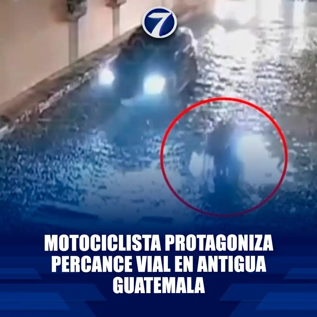Image from Noti7: Motociclista protagoniza percance vial en Antigua Guatemala ➡ https://...