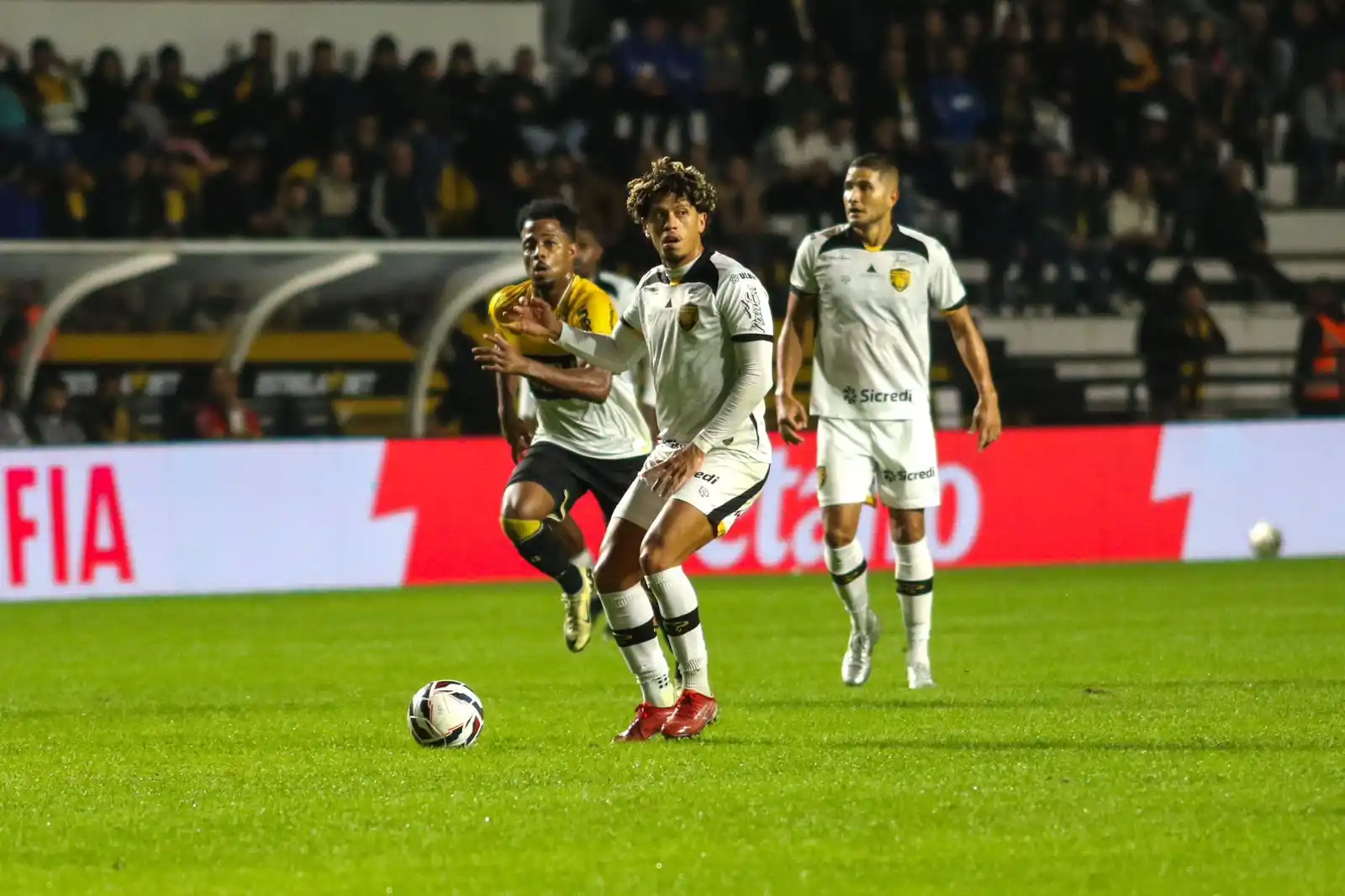 Image from Larissa Balieiro | Informações e Apurações ✍🏼: 📰O Amazonas FC foi derrotado pelo Criciúma por 3 a 2 em jogo válido p...