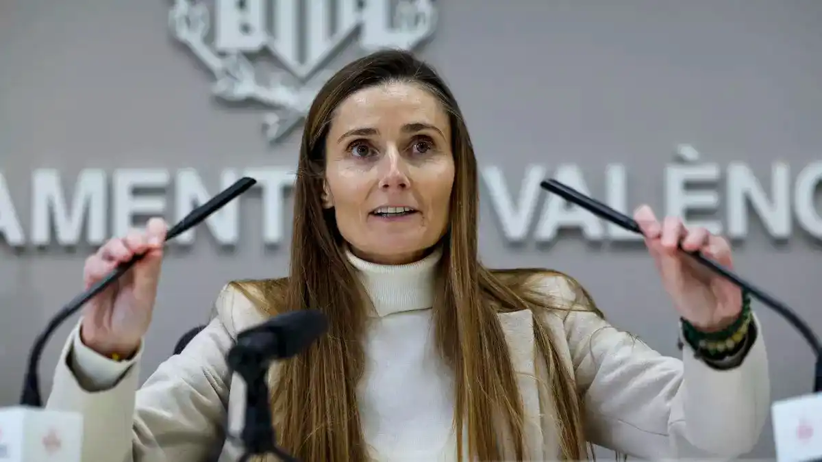 Image from elDiario.es Comunitat Valenciana: PSPV y Compromís exigen a Català que aparte a la concejala de Vox inve...