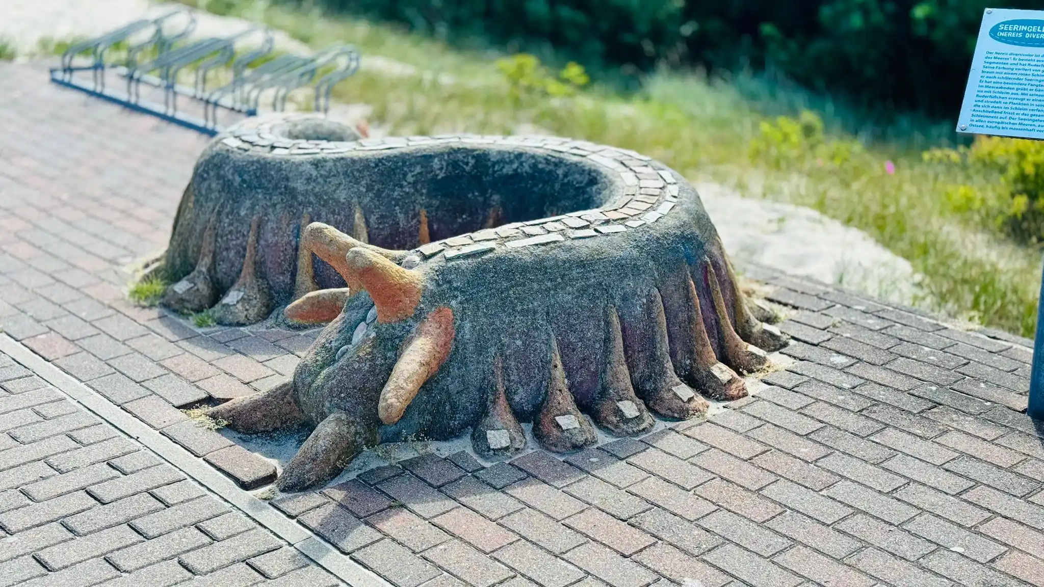 Image from Nie RADlos: Auch am Miteinander-Weg findet man ein wenig Bildung…wie hier eine Bet...
