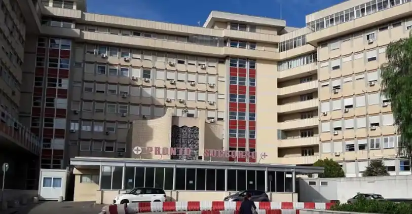 Image from Tgcom24: *Brindisi, muore a 15 anni dopo una febbre* Tragedia in Puglia  _Leggi...
