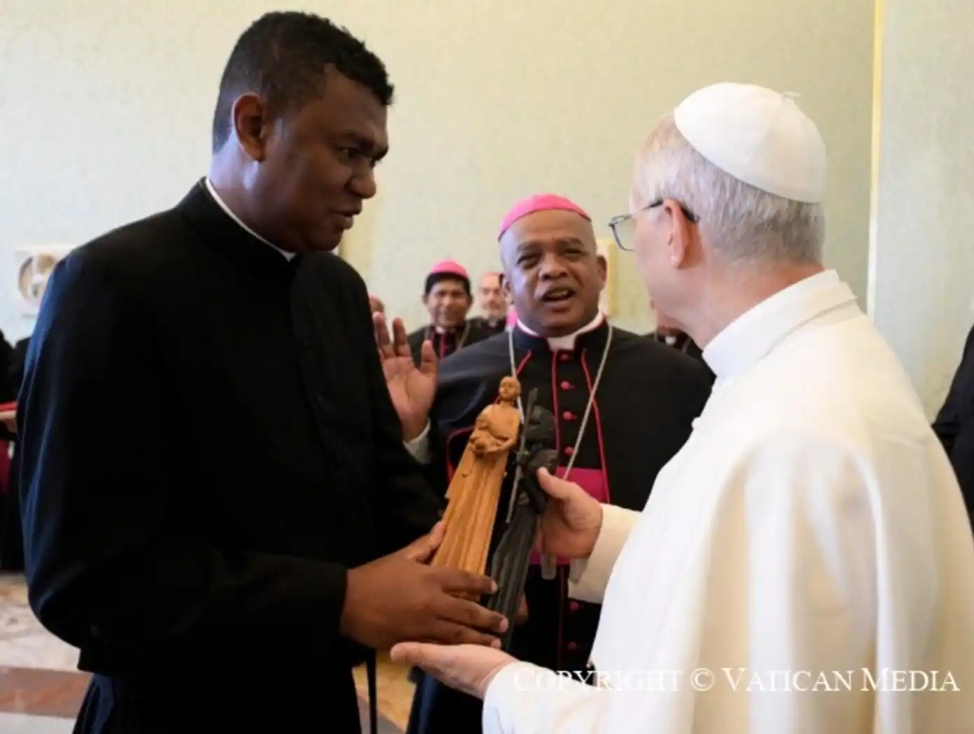 Image from VaticanNewsIT: *Il Papa ai vescovi del Madagascar: siate vicini ai preti, non dimenti...