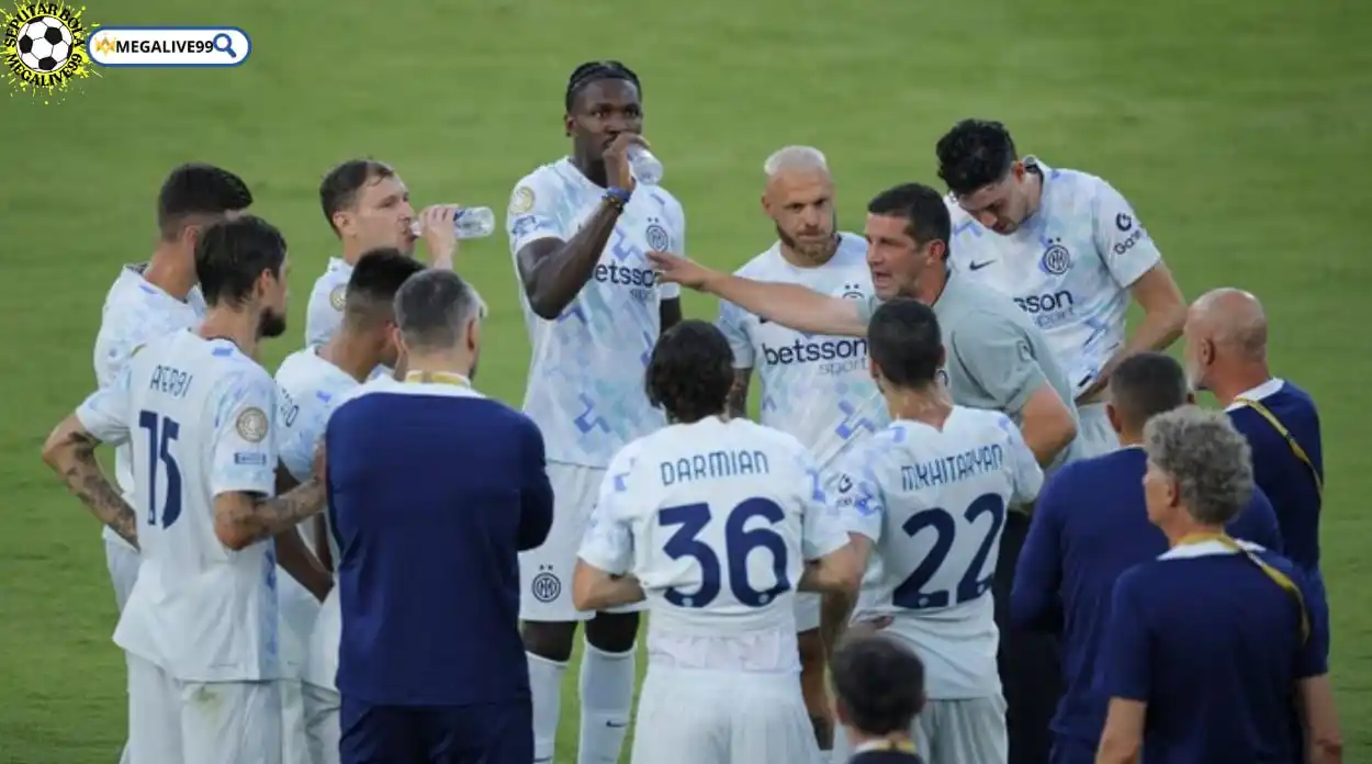 Image from Seputar Bola: *Inter Milan Wajib Menang, Chivu Mau Ini Lawan Urawa Red*  *SB* - Inte...
