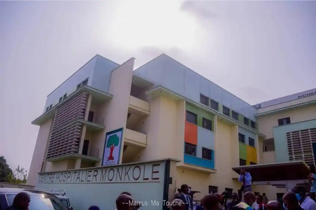Image from REVOLUTION | RDC: *Kinshasa : suspension de la gratuité de la maternité dans certaines s...