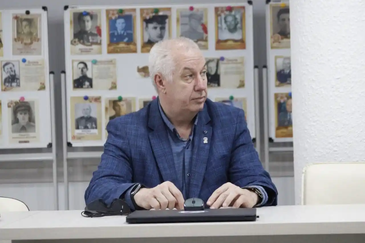 Image from Бердянськ 24: КОЛАБОРАНТУ САУЛЕНКУ ЗНАЙШЛИ ПОСАДУ В ЗАКОНОДАВЧИХ ЗБОРАХ   Колишній о...