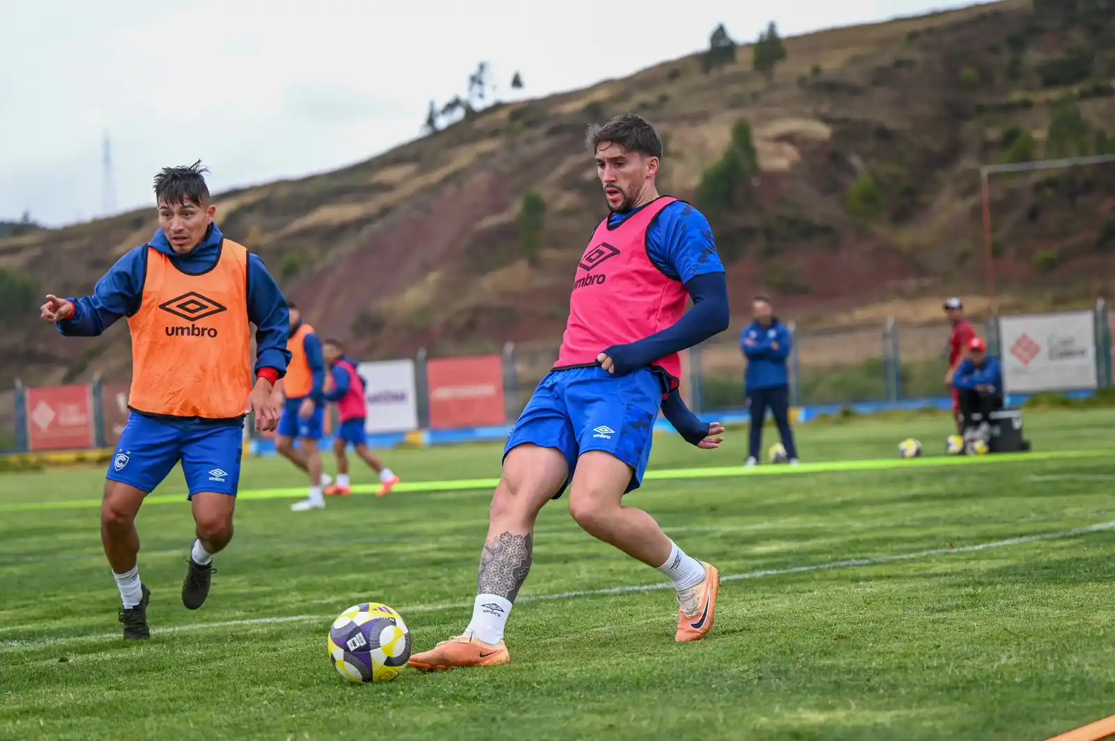Image from Club Cienciano: ¡Lunes en la oficina! ⚽️💼 🎟️ Compra tus entradas en Joinnus (t.ly/3...