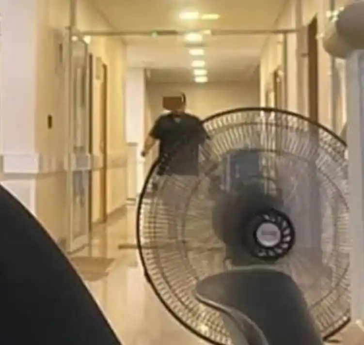 Image from JESÚS COLIO NOTICIAS (Sin Censura): *MÉDICO DEL SEGURO NUEVO SE DESPLOMA ANTE DEFICIENCIA DE AIRE ACONDICI...