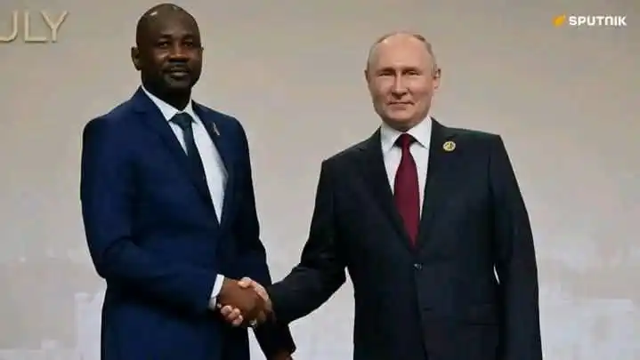 Image from L'Info en Clair: 🔴🇲🇱🇷🇺Poutine rencontrera le 23 juin le général d'Armée Assimi Goï...