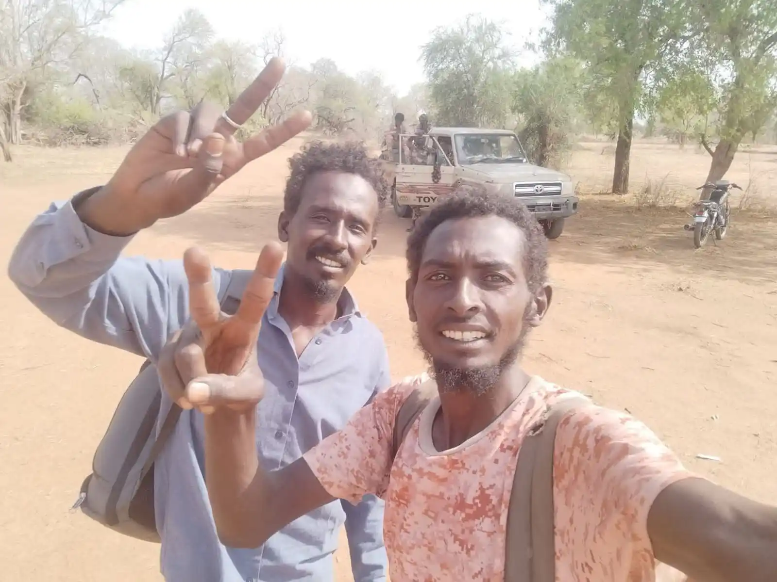 Image from الٳعلام الحربي ــ Military Media: 🔥 من قلب الميدان، عبد الرحمن أب ورقة والطيب الجعلي مثالًا للشجاعة وال...