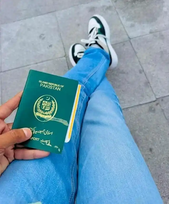 Image from GB NEWS 🌐: پاکستانی پاسپورٹ پر فری ویزا آن ارائیول کی سہولت دینے والے کچھ ممالک د...