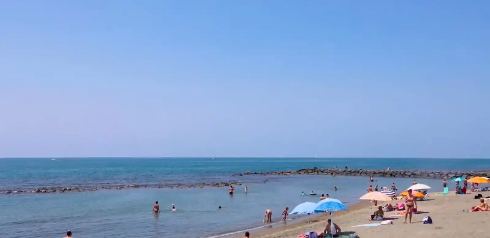 Image from Tgcom24: *Prevenire gli annegamenti dei bambini: ecco tutte le regole* È la sec...