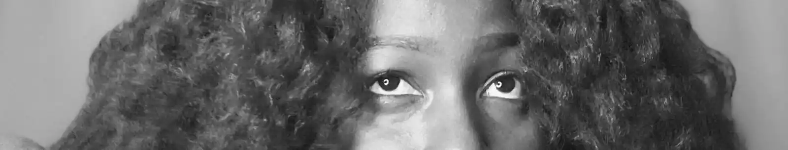 Image from 1 MINUTO 🕕🧠: Se ela estiver a Chorar, pare um pouco, agarre e lhe dá um Beijo da Te...