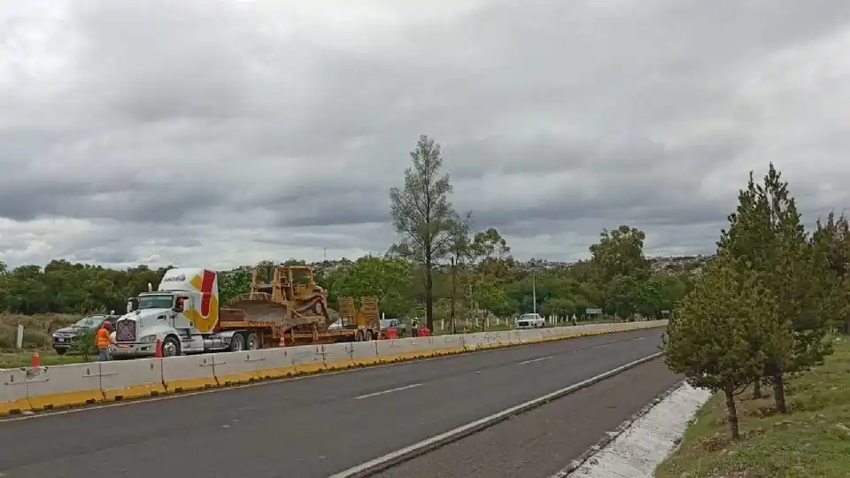 Image from Periódico AM 📰 Última Hora : *Tome precauciones: inician trabajos en la Guanajuato-Silao con cierre...