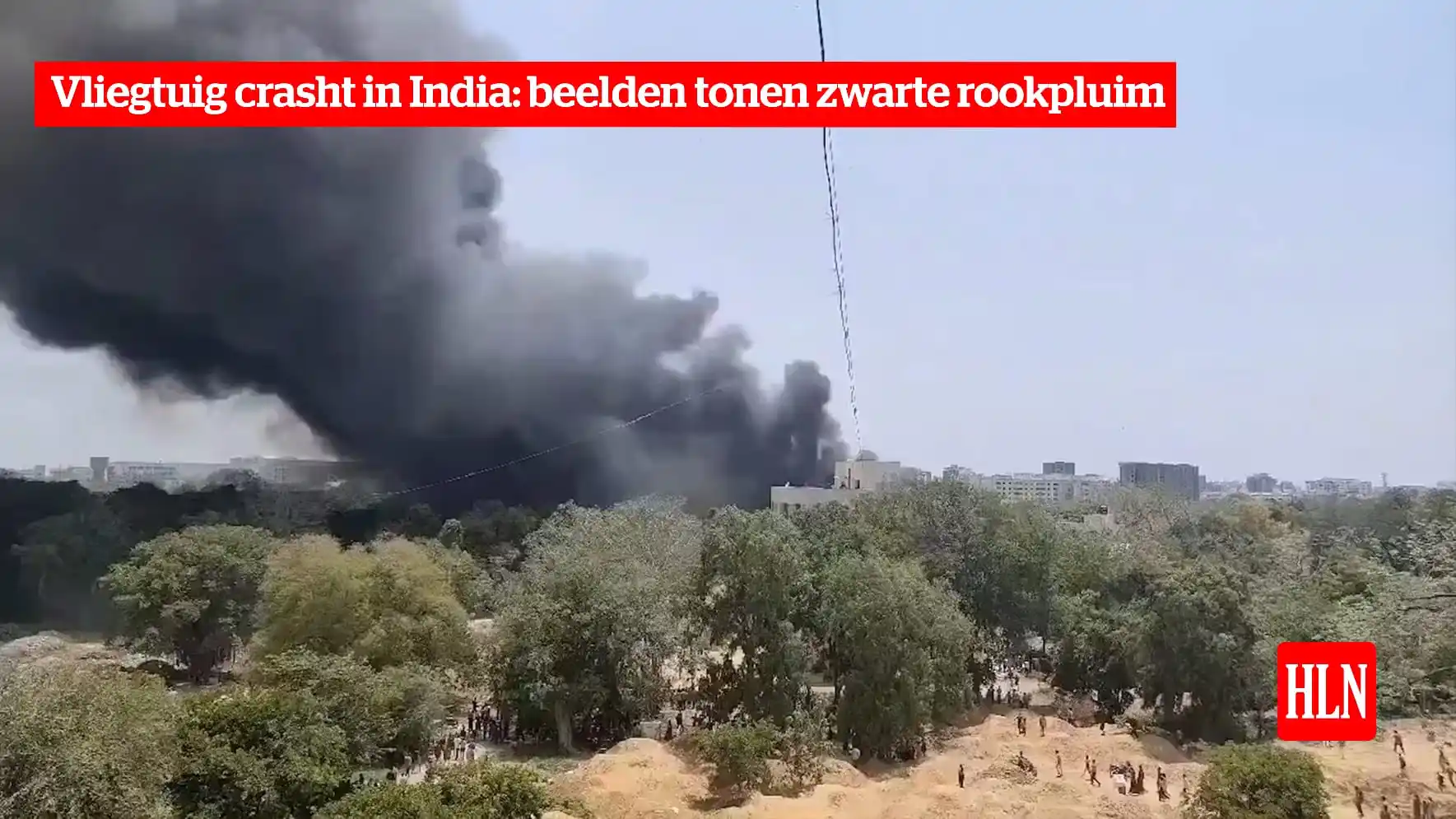 Image from HLN.be: Volgens lokale media is er in het westen van India een vliegtuig neerg...