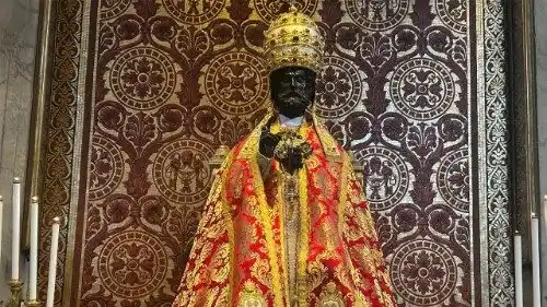 Image from Vatican News PL: *300 lat cudu u św. Piotra: Jan Kowalski odzyskał zdrowie*   Dziś przy...
