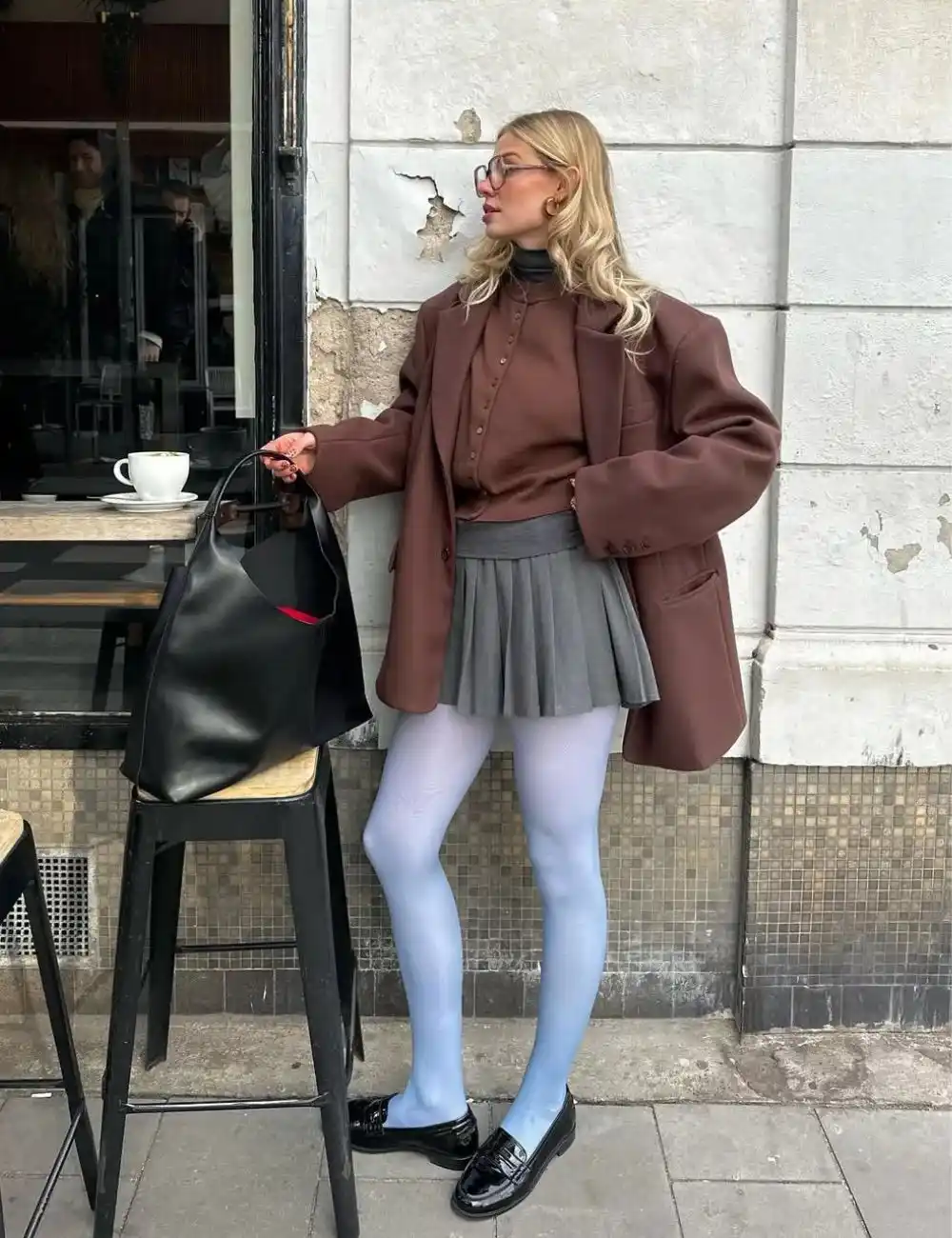 Image from STEAL THE LOOK: A meia-calça é aquele item que reaparece todo inverno, mas nem sempre ...