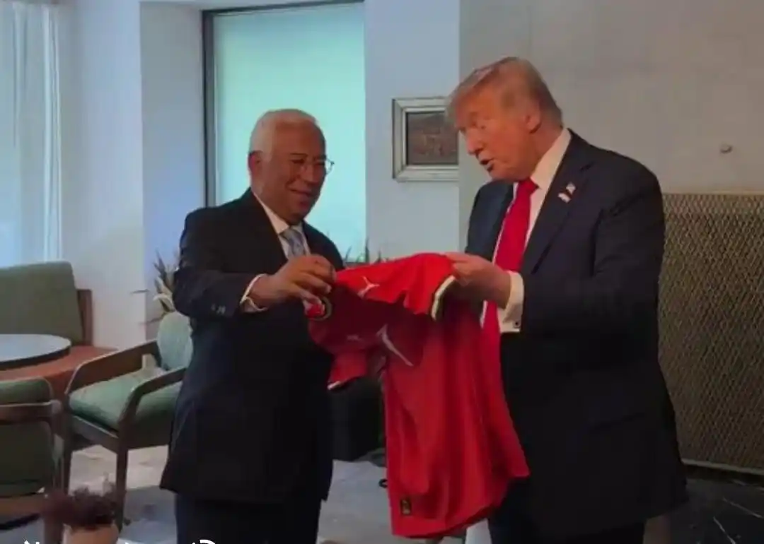 Image from 🧢 معنف الطواقي 🧢: 🚨🚨🚨🚨🚨🚨🚨🚨🚨🚨🚨🚨🚨🚨 الاسطورة كريستيانو رونالدو يرسل قميص مو...