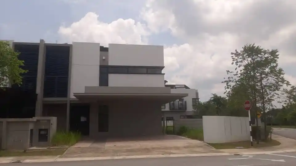 Image from Malaysia Bank Auction/Lelong Besties - Ken 012-9499139: 🌀Bank Auction🌀Last Call‼️ 📍 No. 2, Jalan Aman Dahlia 5, Bandar Tro...