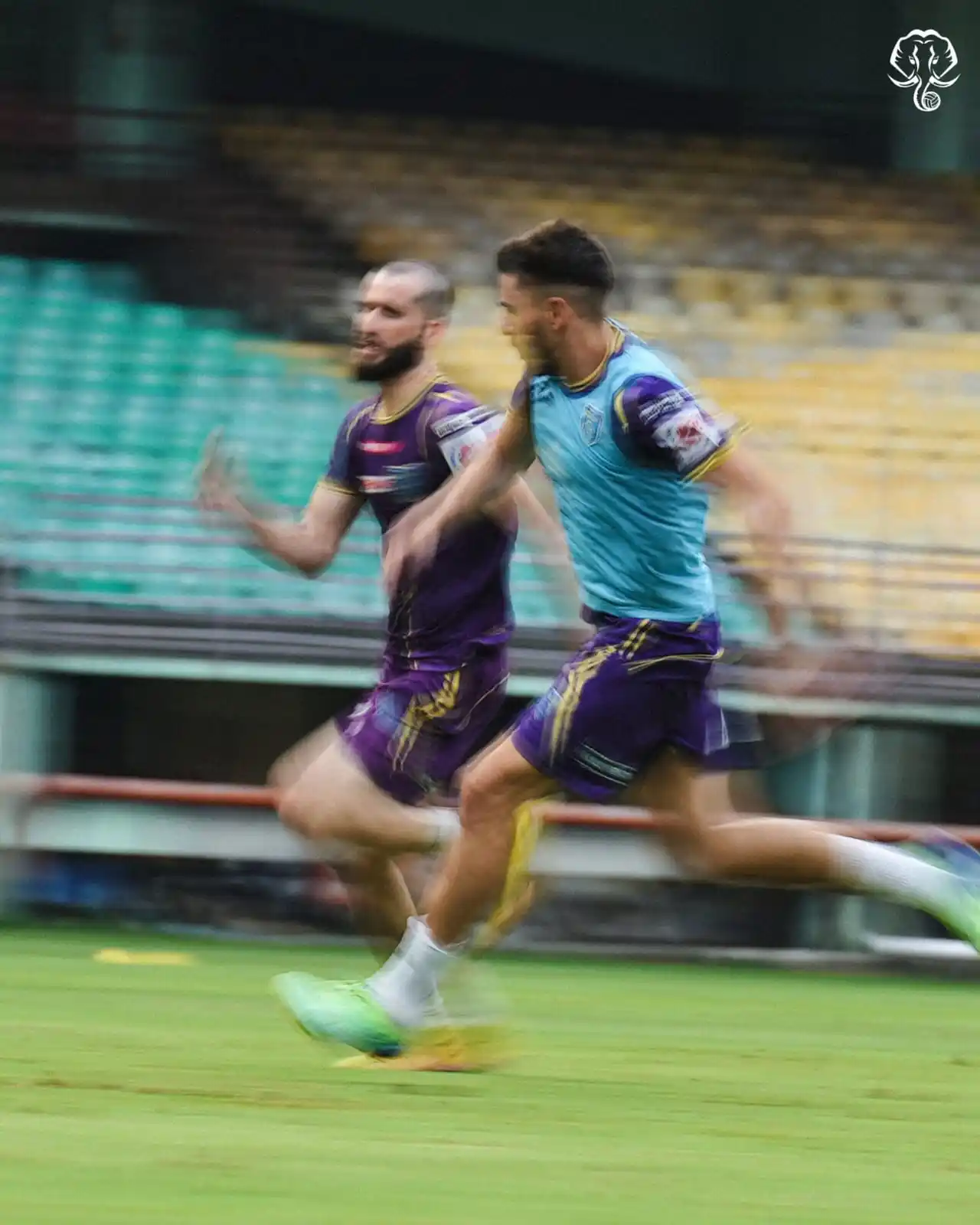 Image from KERALA BLASTERS FC OFFICIAL: Charging into the weekend like... ⚡😤  ▪️𝗞𝗘𝗥𝗔𝗟𝗔 𝗕𝗟𝗔𝗦𝗧𝗘𝗥𝗦...