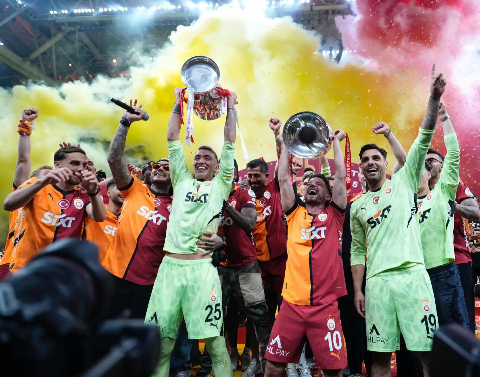 Image from GSStore: Çifte kupalı, 5 yıldızlı ŞAMPİYON! 🏆🌟🏆 Tebrikler GALATASARAYIMIZ! ...