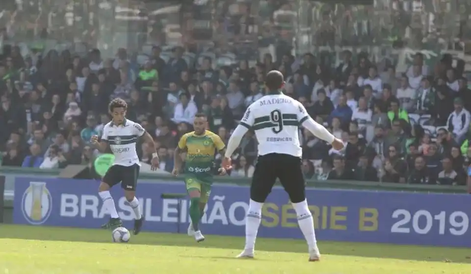 Image from Banda B | Notícias de Curitiba, RMC, Paraná, Brasil e do mundo: ⚽ *Em 2019, Coritiba x Cuiabá teve público jamais repetido no Couto Pe...