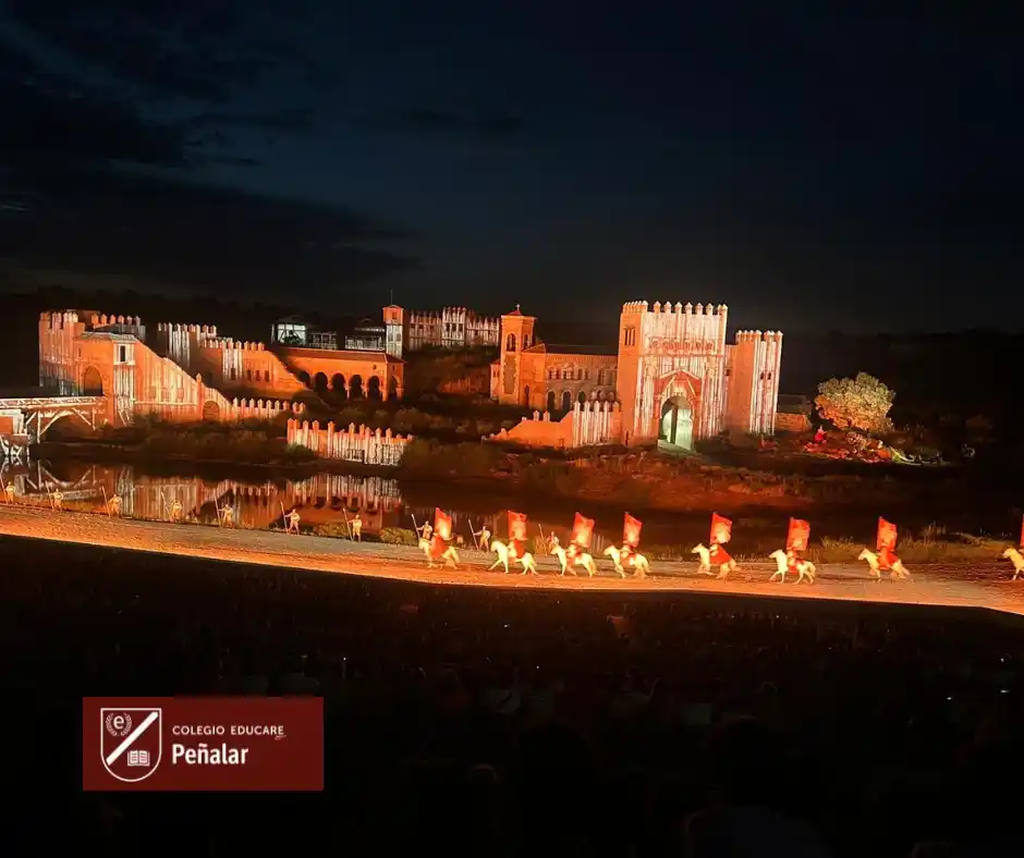 Image from Colegio EDUCARE Peñalar: Nuestros alumnos de 2º de la ESO en su viaje a Puy du Fou, ha podido d...
