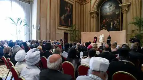 Image from Vatican News PL: *Papież do parlamentarzystów: prawo naturalne obowiązuje wszystkich*  ...