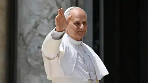 Image from Vatican News PL: *Papież o sporcie jako drodze do budowania pokoju*   Sport jest drogą ...