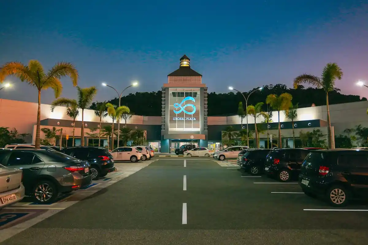Image from ESTADÃO | Notícias do Brasil e do mundo: 🛍️ *PROJETOS NO LITORAL PAULISTA* Família fará maior shopping de San...