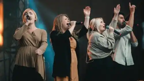 Image from Vatican News PL: *Song of Songs w Roku Nadziei z rekordową publicznością*   Song of Son...