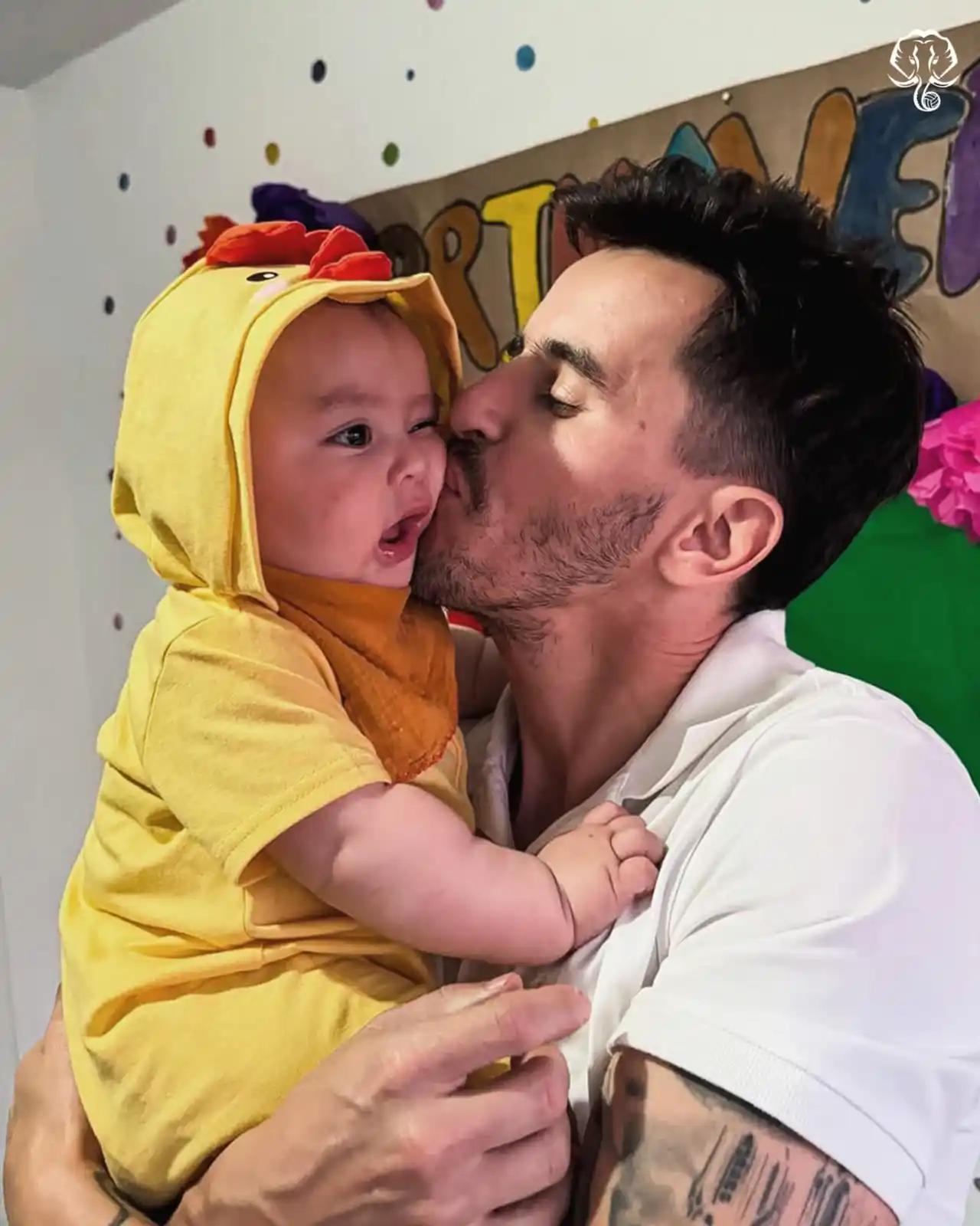 Image from KERALA BLASTERS FC OFFICIAL: The sweetest & most loving Blasters Dad we know ๐ฅฐ โช๏ธ๐๐๐ฅ๐๐๐ ๐๏ฟฝ...