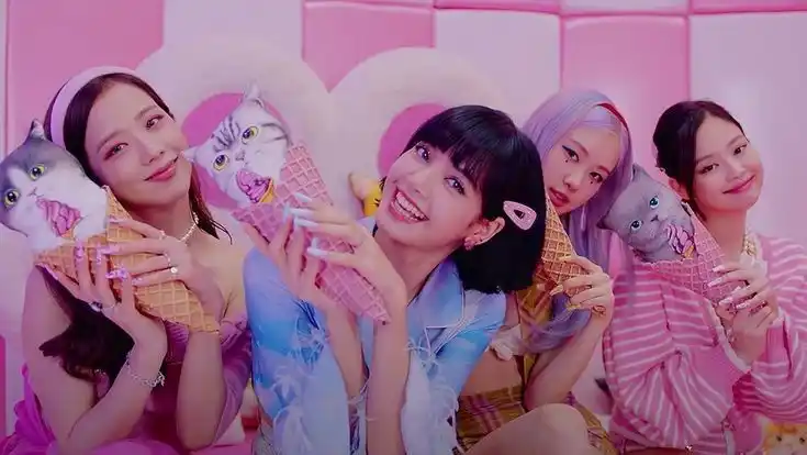 Image from 𝗕𝗟𝗔𝗖𝗞𝗣𝗜𝗡𝗞 ❘ 블랙핑크 ✅: > _¿BLACKPINK es tu grupo favorito?_ > _Sí (rosado) No t...