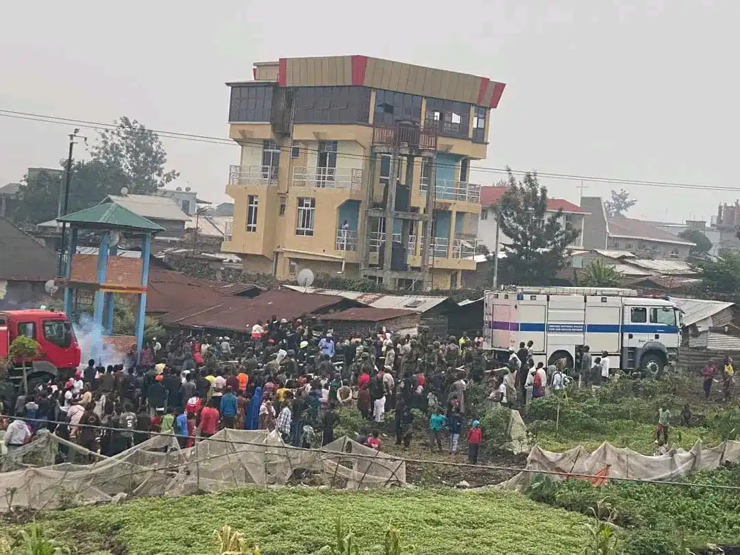 Image from LIFE INFO: 🚨🇨🇩🇷🇼GOMA 19/06 /2025: Incendie à Goma, la police nationale rwand...