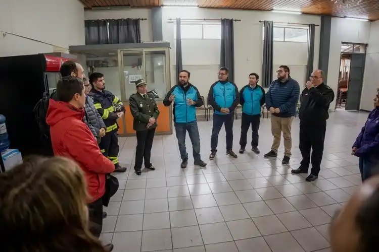 Image from Chillan OnLine: Coelemu suma nuevo carro de Bomberos gracias a inversión del Gobierno ...