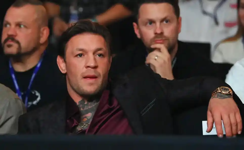 Image from ge.globo | mma, boxe e outras lutas: *Conor McGregor se envolve em confusão e agride homem em boate* Conor...