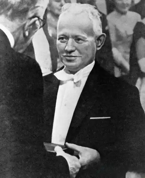Image from Vamos a Rusia🇷🇺 🏃🏻♂️: ✍️ *El Nobel de Literatura soviético: el legado eterno de Shólojov* ...