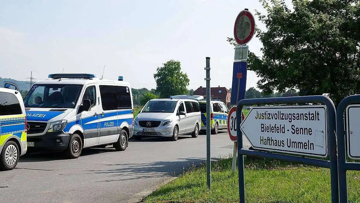 Image from NW Bielefeld: ➡️ *Gefängnisausbruch in Bielefeld:* Flüchtiger könnte in der Türkei s...