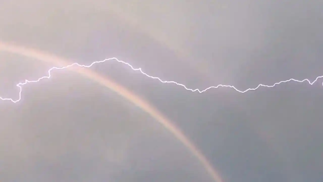 Image from Publinews GT: Graban un raro fenómeno meteorológico en Estados Unidos ¿Es real o un ...